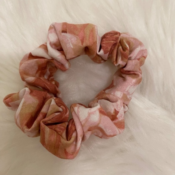 Rose Print Print Hair Scrunchie. Pink Multi. Mini - Picture 4 of 6